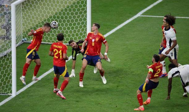 彩票开奖结果-【西班牙评分】尼科致敬内马尔，奥尔莫“头功”定冠军