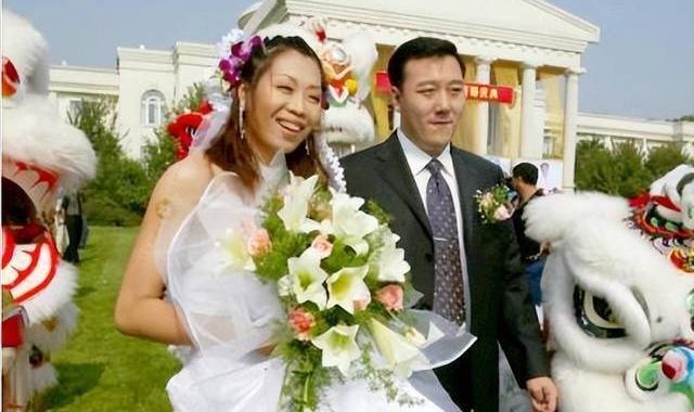 彩票开奖查询-女排传奇张越红：制造最经典一扣，退役后官至副厅级，婚姻美满幸福|葛勇|排球|体育局|雅典奥运会|中国女排_新浪体育_新浪新闻