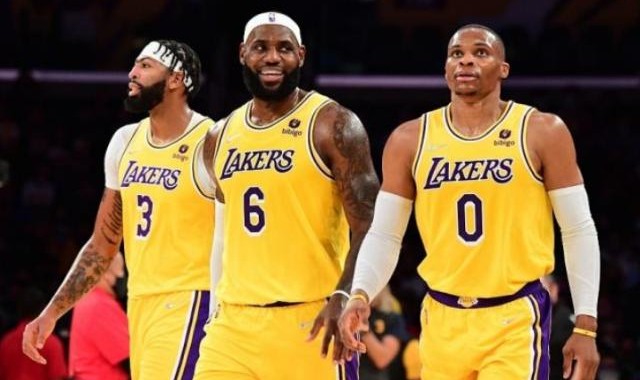 沃格尔下课因用不好韦少 老詹不会因不续约被交易