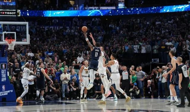 彩票开奖结果-金左手！欧文神奇一投绝杀掘金 詹皇领衔众人开吹！